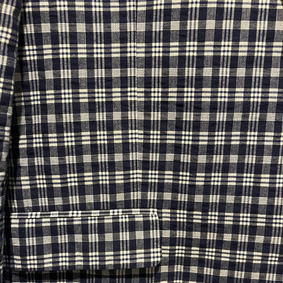 Men’s Saddlebred Navy Plaid Sport Coat. 44R. - Picture 2 of 2